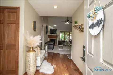 4209 Waterbend E Dr, Maumee, OH 43537 photo 7