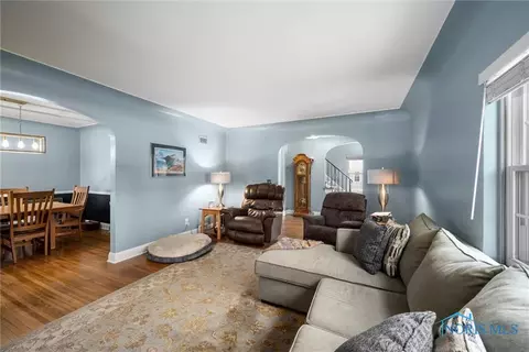 28223 E Broadway St, Walbridge, OH 43465 photo 9