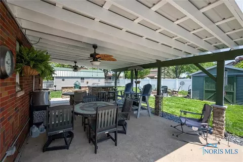 28223 E Broadway St, Walbridge, OH 43465 photo 27