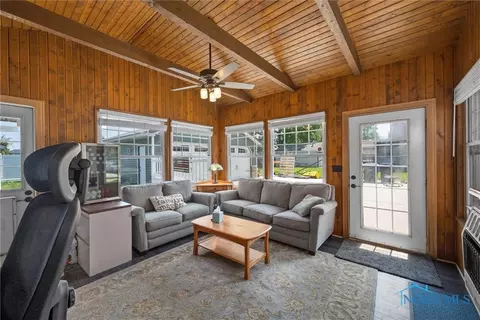 28223 E Broadway St, Walbridge, OH 43465 photo 18