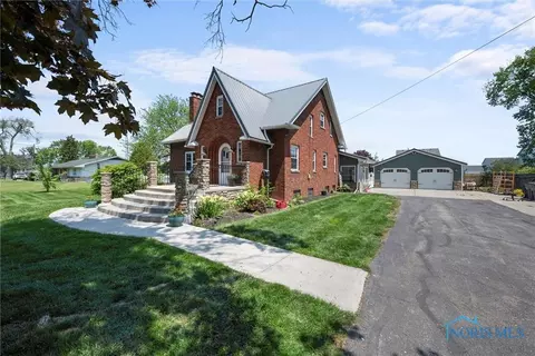 28223 E Broadway St, Walbridge, OH 43465 photo 3