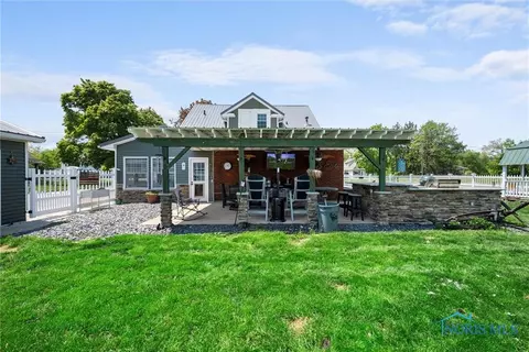 28223 E Broadway St, Walbridge, OH 43465 photo 37