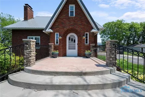 28223 E Broadway St, Walbridge, OH 43465 photo 4