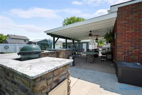 28223 E Broadway St, Walbridge, OH 43465 photo 31