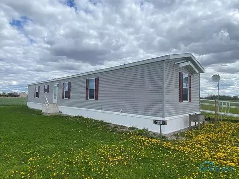23591 Co Rd M, Fayette, OH 43521