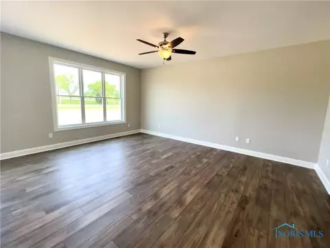 1977 Caleb Ct, Waterville, OH 43566 photo 2