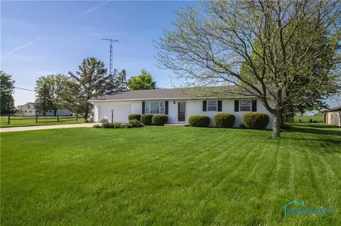 8890 Sugar Ridge Rd, Bowling Green, OH 43402