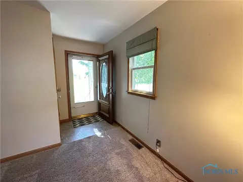 736 Howard St, Findlay, OH 45840 photo 5