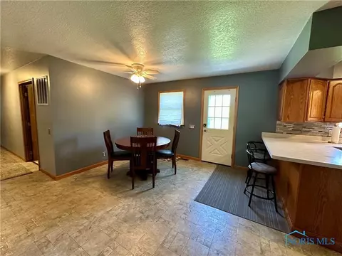 736 Howard St, Findlay, OH 45840 photo 8