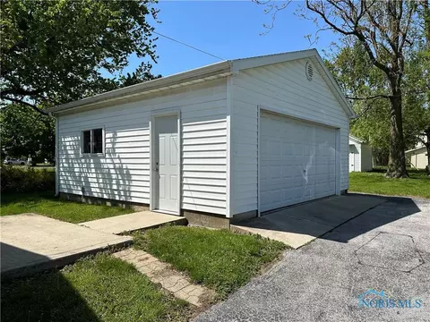 736 Howard St, Findlay, OH 45840 photo 3