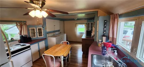 815 Central Ave, Findlay, OH 45840 photo 5