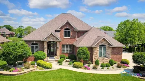 305 Pheasant Run Pl, Findlay, OH 45840