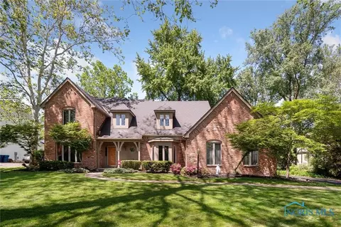 5006 Valencia Dr, Toledo, OH 43623