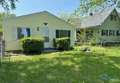 3655 Dixie Dr, Toledo, OH 43611