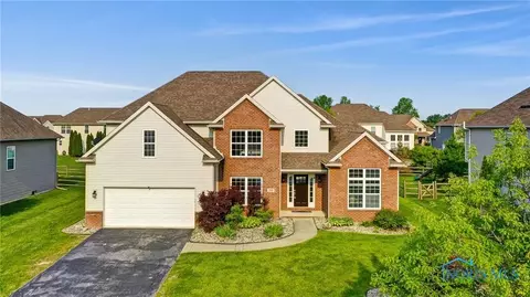 3186 Sterlingwood Ln, Perrysburg, OH 43551