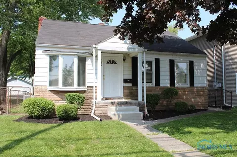 232 Troup Ave, Bowling Green, OH 43402