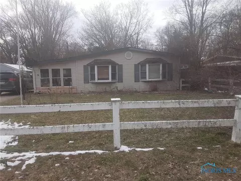 6107 Harvest Ln, Toledo, OH 43623