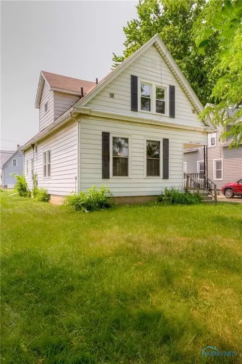 3619 Dixie Dr, Toledo, OH 43611