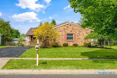 2408 Plum Leaf Ln, Toledo, OH 43614