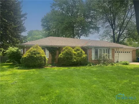 4912 Talmadge Rd, Toledo, OH 43623