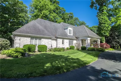 2637 Forestvale Rd, Toledo, OH 43615
