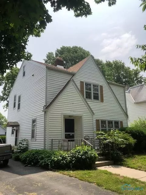 1044 N Union St, Fostoria, OH 44830