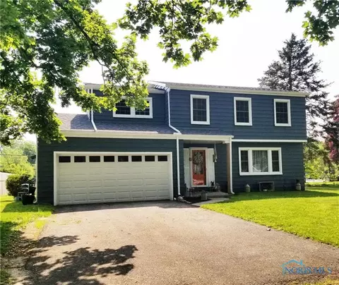 2282 Carriage Dr, Toledo, OH 43615