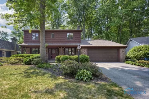 6941 S Fredericksburg Dr, Sylvania, OH 43560