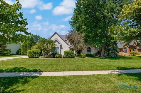 7630 Long View Dr, Maumee, OH 43537