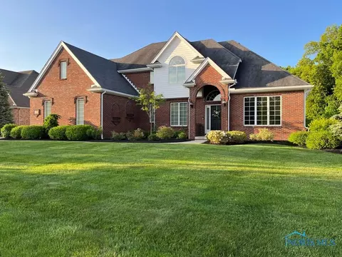 8067 Winding Ridge Blvd, Monclova, OH 43542