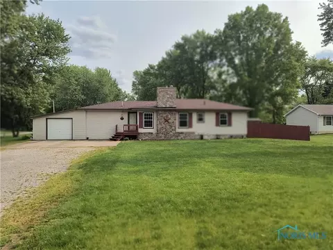 433 W Airport Hwy, Swanton, OH 43558
