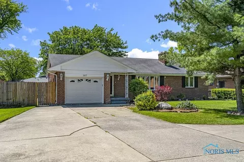 3617 Heatherdowns Blvd, Toledo, OH 43614