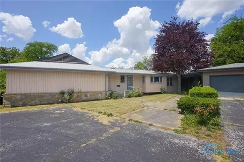516 W Jackson St, Fostoria, OH 44830