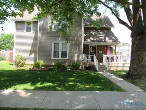321 E Trevitt St, Bryan, OH 43506