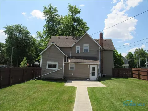 321 E Trevitt St, Bryan, OH 43506 photo 3