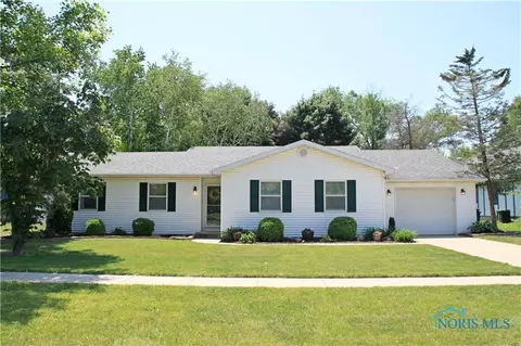 1108 Mourning Dove Ln, Bowling Green, OH 43402
