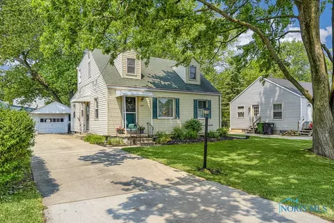 805 Wall St, Maumee, OH 43537