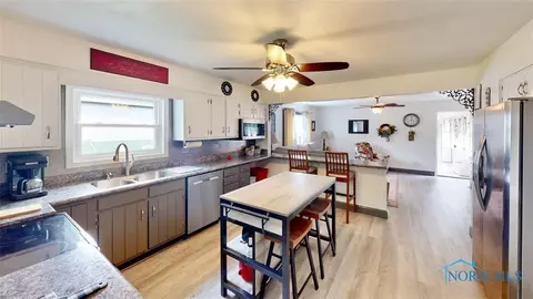 703 Taylor St, Delta, OH 43515 photo 12