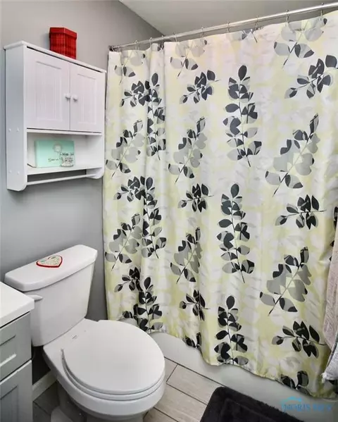 703 Taylor St, Delta, OH 43515 photo 26