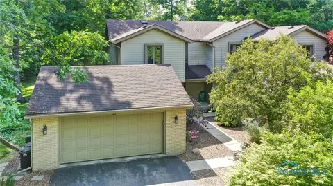 783 Fairway Ln #C, Wauseon, OH 43567