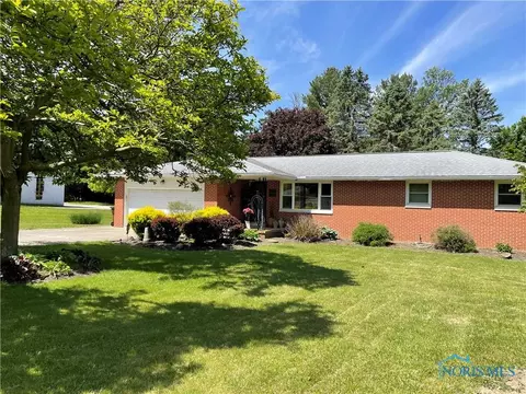 120 S Lexington Springmill Rd, Mansfield, OH 44906