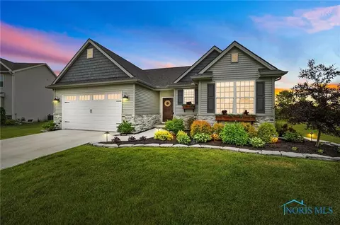 3313 Chasenwood Way, Perrysburg, OH 43551