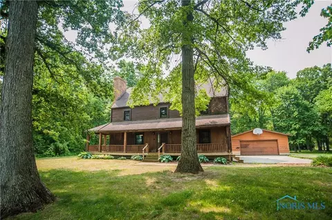 2969 County Rd W, Liberty Center, OH 43532