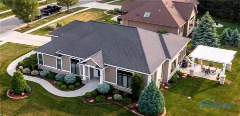4120 Deer Run Ct, Maumee, OH 43537