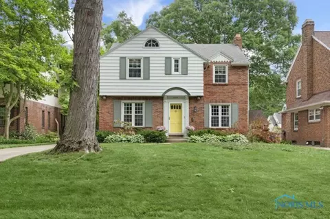 2628 Meadowwood Dr, Toledo, OH 43606