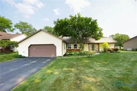 1208 Woodworth Dr, Findlay, OH 45840