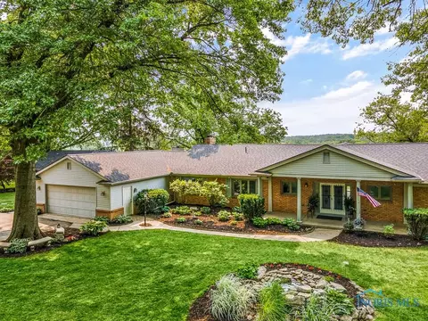6239 Fallen Timbers Ln, Maumee, OH 43537