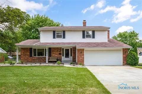 3805 Oak Forest Dr, Toledo, OH 43614
