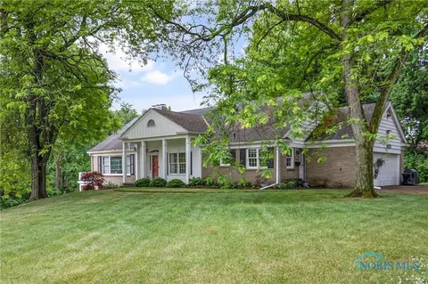 1928 Green Valley Dr, Toledo, OH 43614