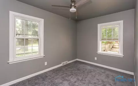 2105 Perth St, Toledo, OH 43607 photo 13